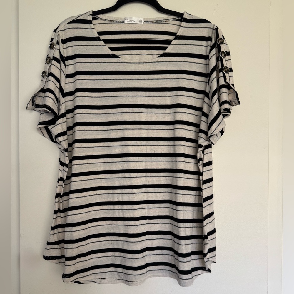 Women’s Plus Size 2X Striped Flutter Short Sleeve Oatmeal & Black